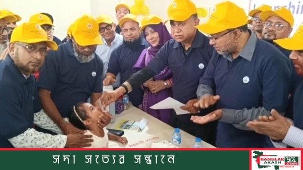 ব্রাহ্মণবাড়িয়া সদর হাসপাতালে কলেরা টিকাদান কর্মসূচি উদ্বোধন করছেন অতিথিরা