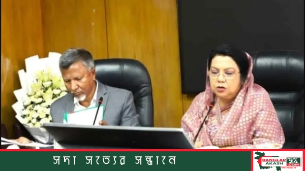 খাদ্য মন্ত্রণালয়ের সম্মেলন কক্ষে আয়োজিত মতবিনিময় সভায় বক্তব্য দিচ্ছেন খাদ্যমন্ত্রী আফরোজা খানম।