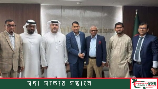 দুবাইয়ের রাস্তায় ট্যাক্সি ক্যাব ও প্রশিক্ষণ কেন্দ্র